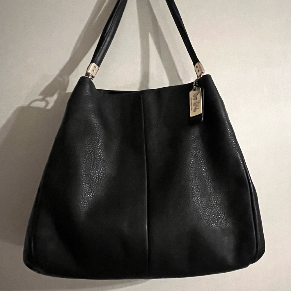 COACH 26224 Madison Phoebe Shoulder Bag | Black Refined Pebbled Leather